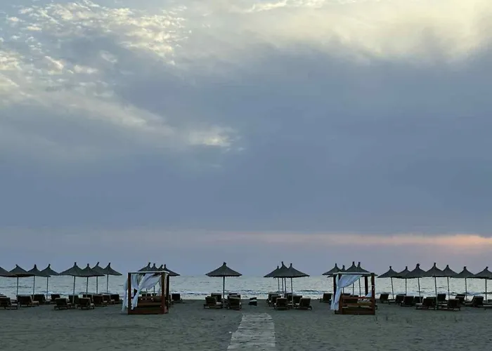 Mango Beach&hotel * Fier